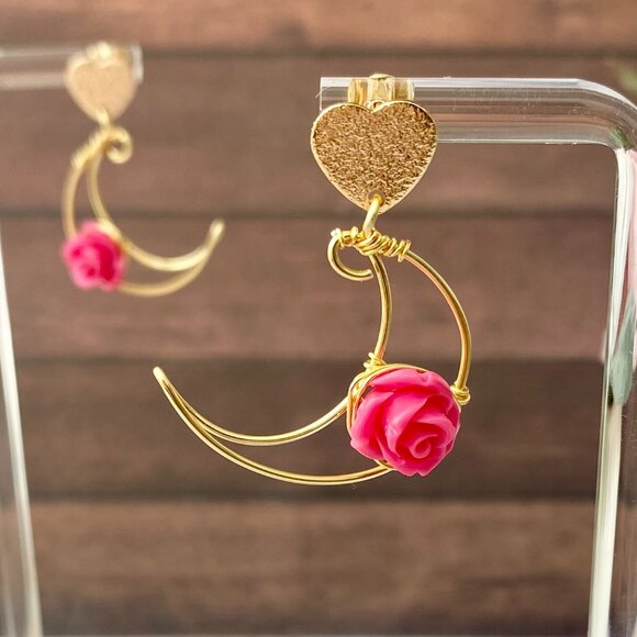 Rose Flower Stud Earrings - Picture 1 of 4